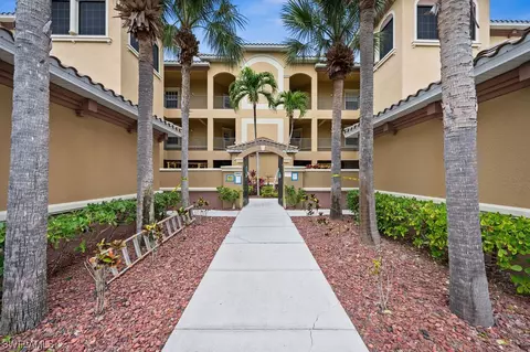 3800 Agualinda Blvd #202, Cape Coral, FL 33914