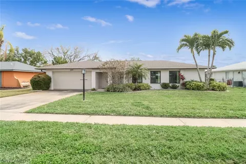 3874 Villmoor Ln, Fort Myers, FL 33919