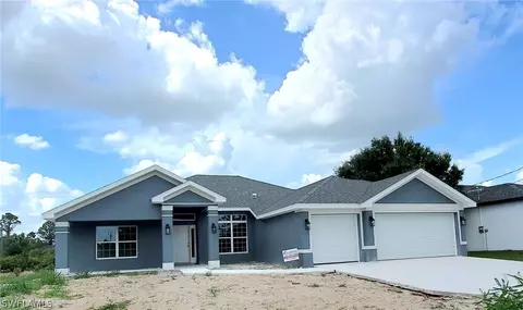 2710 39th St W, Lehigh Acres, FL 33971