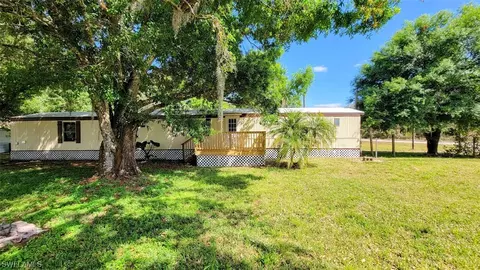 1078 Charles St, Moore Haven, FL 33471