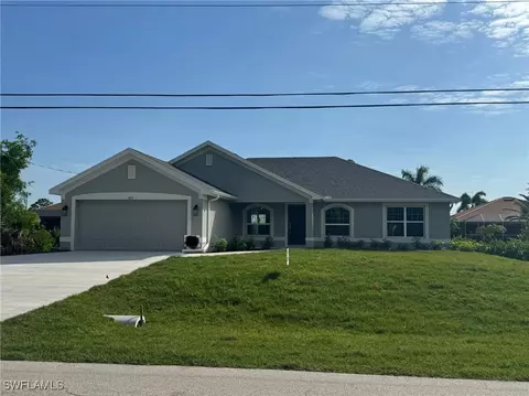 202 Jacaranda Pkwy E, Cape Coral, FL 33909