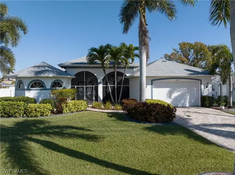 1633 SE 19th Ln, Cape Coral, FL 33990