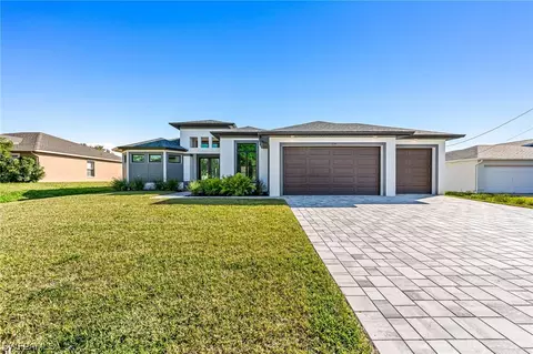 230 SE 6th Ter, Cape Coral, FL 33990