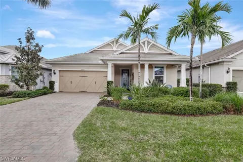 Exterior - 20083 Tavernier Dr, Estero, FL 33928 photo 2 of 9