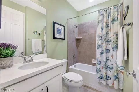 Bath - 20083 Tavernier Dr, Estero, FL 33928 photo 3 of 3
