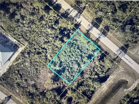 422 Wickham Ave S, Lehigh Acres, FL 33974
