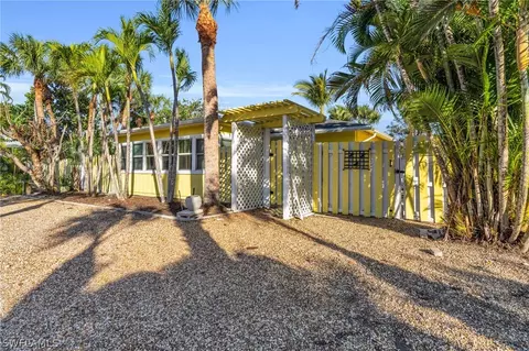 1942 Roseate Ln, Sanibel, FL 33957