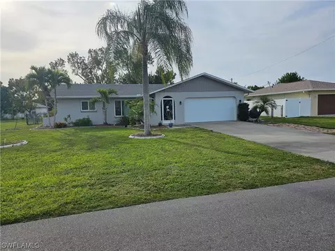 1814 SE 15th Pl, Cape Coral, FL 33990