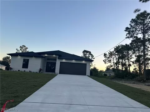 2801 49th St W, Lehigh Acres, FL 33971
