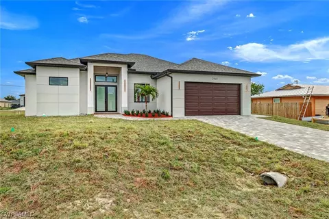 2011 NE 16th Pl, Cape Coral, FL 33909