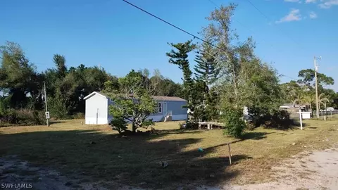 8520 Hart Dr, North Fort Myers, FL 33917