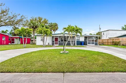 706 Camellia Dr, North Fort Myers, FL 33903