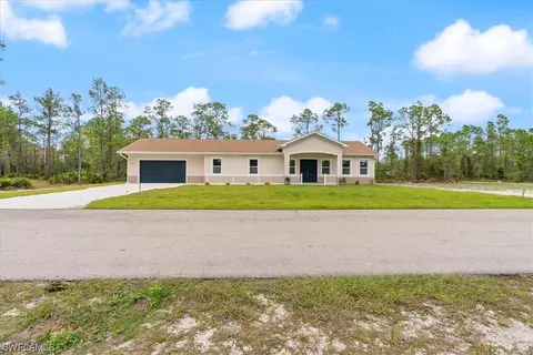 Exterior - 3205 E 23rd St, Alva, FL 33920 photo 7 of 12