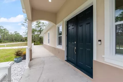 Exterior - 3205 E 23rd St, Alva, FL 33920 photo 4 of 12