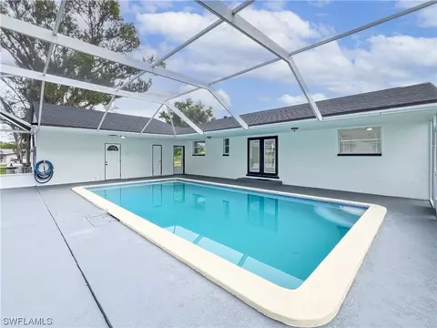 1325 Forsyth Ct, North Fort Myers, FL 33903