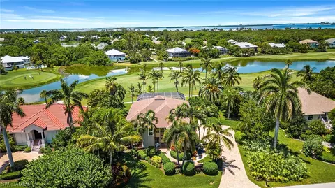 9020 Mockingbird Dr, Sanibel, FL 33957