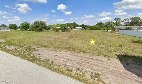 425 Canyon Dr S, Lehigh Acres, FL 33936