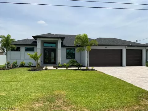 909 NE 11th Ter, Cape Coral, FL 33909