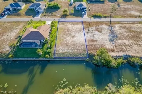 4325 NE 9th Ct, Cape Coral, FL 33909