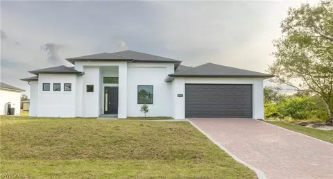 4111 10th St SW, Lehigh Acres, FL 33976