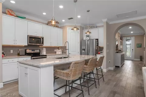 Kitchen - 19867 Bittersweet Ln, Estero, FL 33928 photo 1 of 7