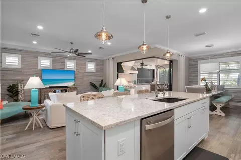 Kitchen - 19867 Bittersweet Ln, Estero, FL 33928 photo 5 of 7