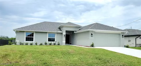 2421 NW 9th St, Cape Coral, FL 33993