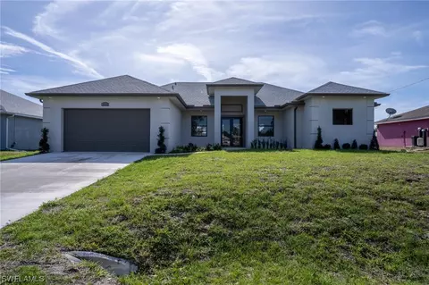 2813 45th St SW, Lehigh Acres, FL 33976