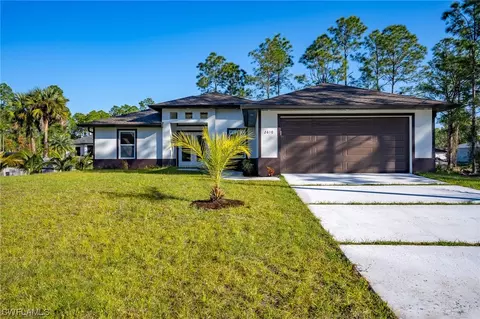 2610 33rd St W, Lehigh Acres, FL 33971