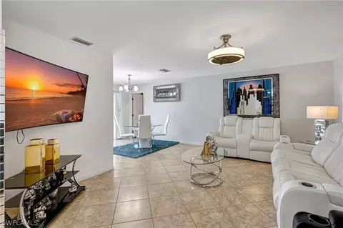 3431 SW 5th Pl, Cape Coral, FL 33914