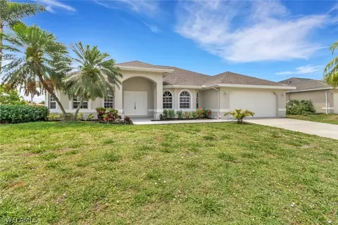 14 NE 20th St, Cape Coral, FL 33909