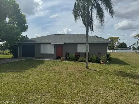 229 Schoolside Dr, Lehigh Acres, FL 33936