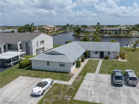 4017 SE 11th Pl, Cape Coral, FL 33904