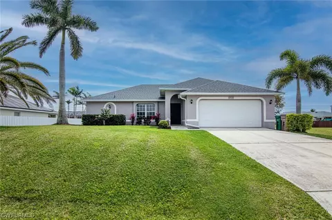 204 NW 7th St, Cape Coral, FL 33993