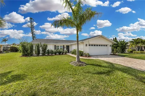 5541 Amoroso Dr, Fort Myers, FL 33919