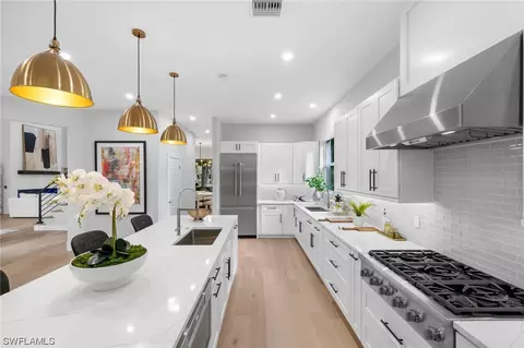 Kitchen - 7834 Classics Dr, Naples, FL 34113 photo 5 of 6