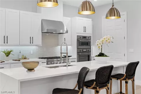 Kitchen - 7834 Classics Dr, Naples, FL 34113 photo 6 of 6