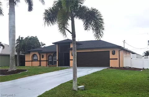 1332 NW 8th Pl, Cape Coral, FL 33993