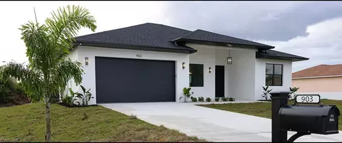903 Sally Ave N, Lehigh Acres, FL 33971