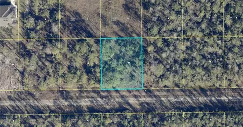 212-214 Singer St, Lehigh Acres, FL 33972