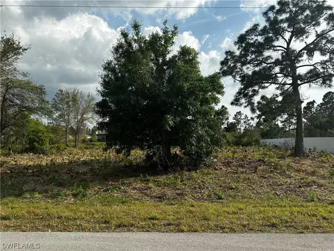 489 Woodman Dr, Lehigh Acres, FL 33972