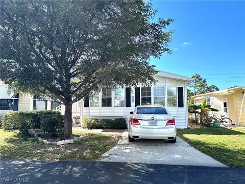 20300 Carriage Ct, Estero, FL 33928