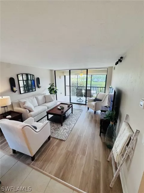 4240 Steamboat Bnd #201, Fort Myers, FL 33919
