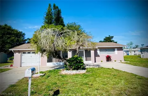 518 Pennview Ave, Lehigh Acres, FL 33936