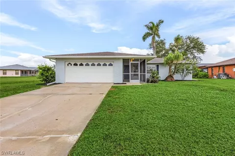 901 SW 15th Pl, Cape Coral, FL 33991