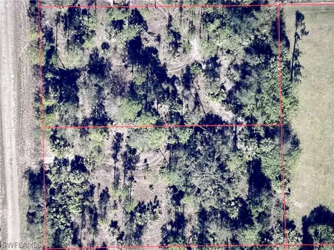 912-910 Michael Ave N, Lehigh Acres, FL 33936