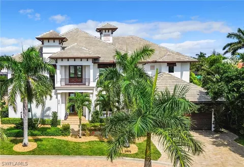 14221 Bay Dr, Fort Myers, FL 33919