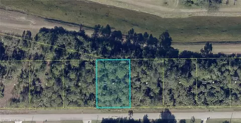 929 Asther St E, Lehigh Acres, FL 33974