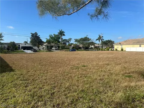153 SE 21st St, Cape Coral, FL 33990