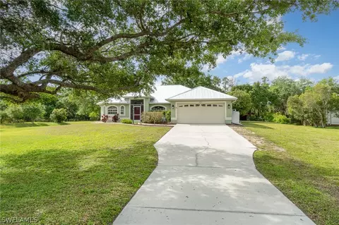 16950 River Estates Ct, Alva, FL 33920